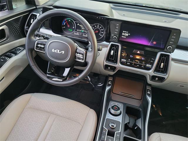 used 2023 Kia Sorento Hybrid car, priced at $30,115