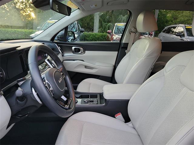 used 2023 Kia Sorento Hybrid car, priced at $30,115
