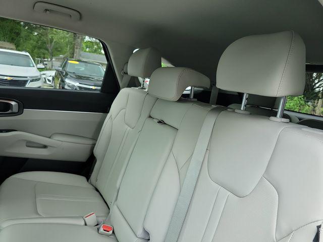used 2024 Kia Sorento car, priced at $31,588