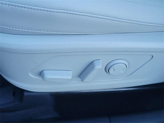 used 2022 Kia Sorento car, priced at $28,595