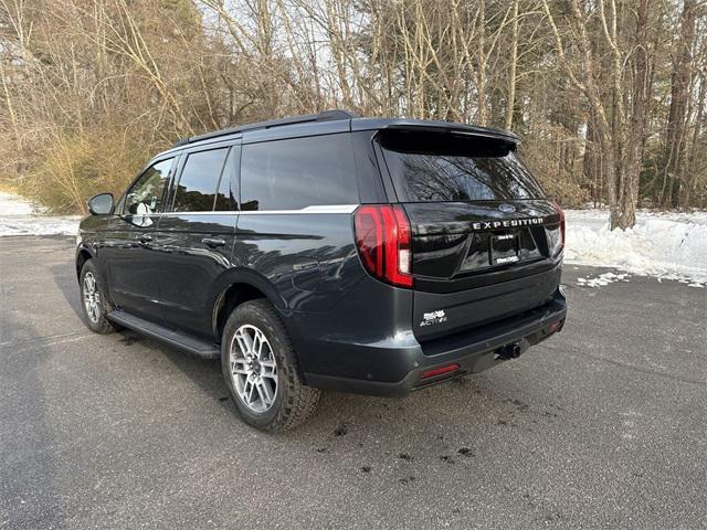 new 2025 Ford Expedition car, priced at $73,125