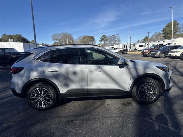 new 2026 Ford Escape PHEV car, priced at $35,024