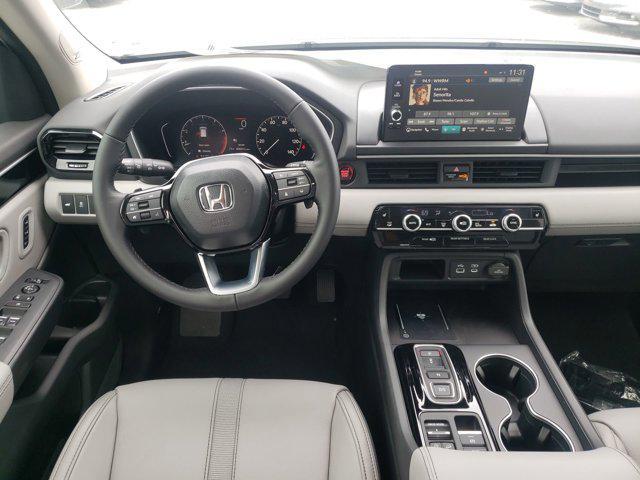 new 2025 Honda Pilot car, priced at $48,046