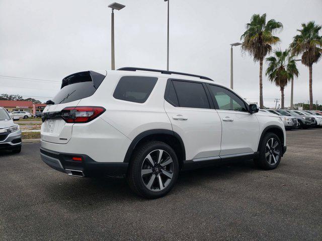 new 2025 Honda Pilot car, priced at $48,046