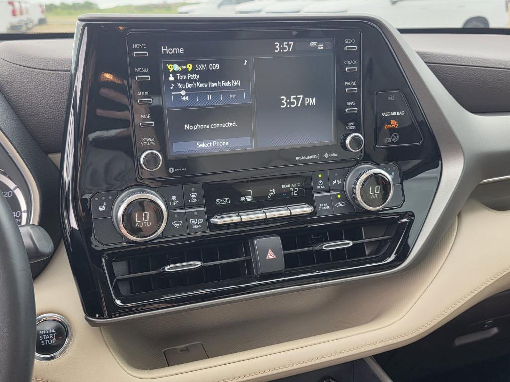 used 2022 Toyota Highlander car, priced at $30,876