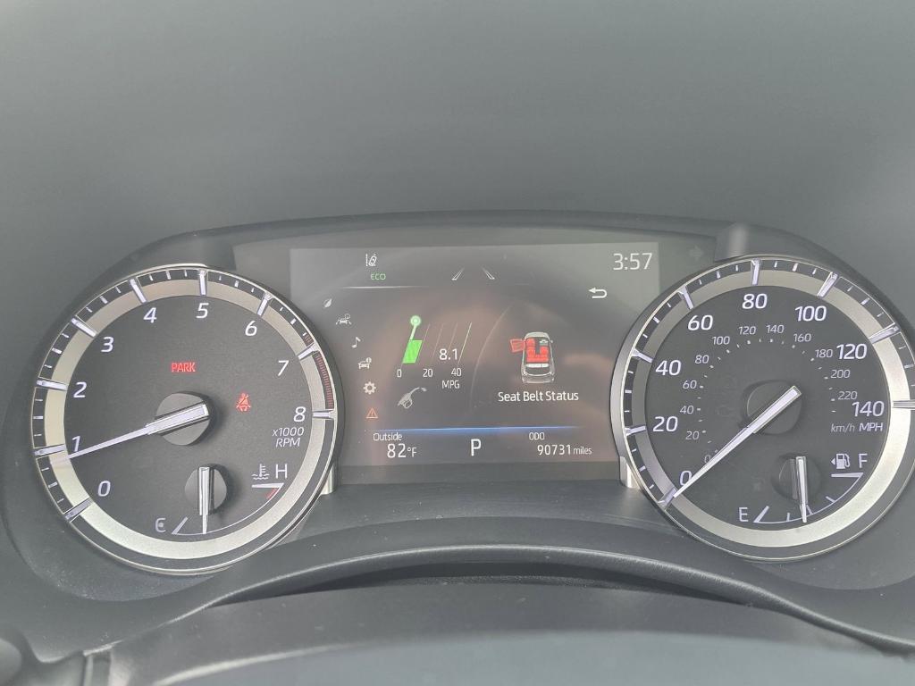 used 2022 Toyota Highlander car, priced at $30,876