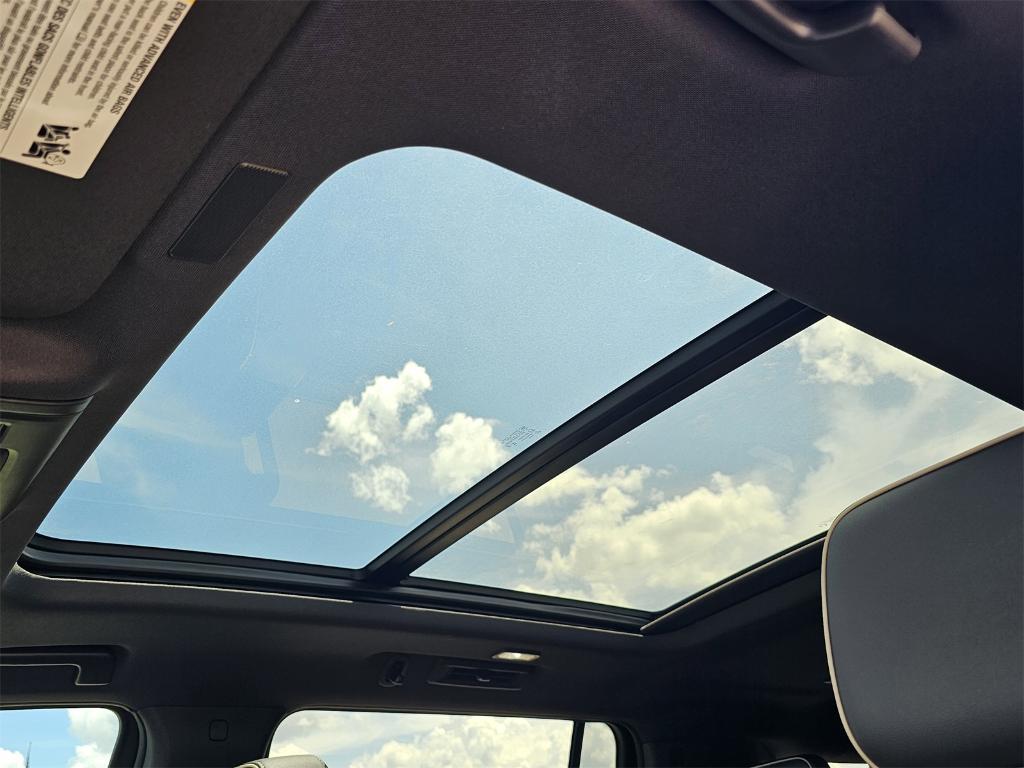 new 2025 Chevrolet Suburban car, priced at $72,500