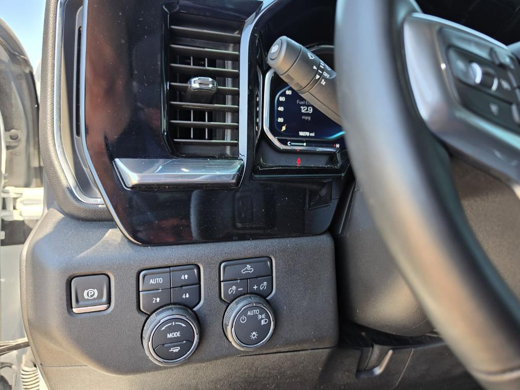 used 2025 Chevrolet Silverado 1500 car, priced at $43,987
