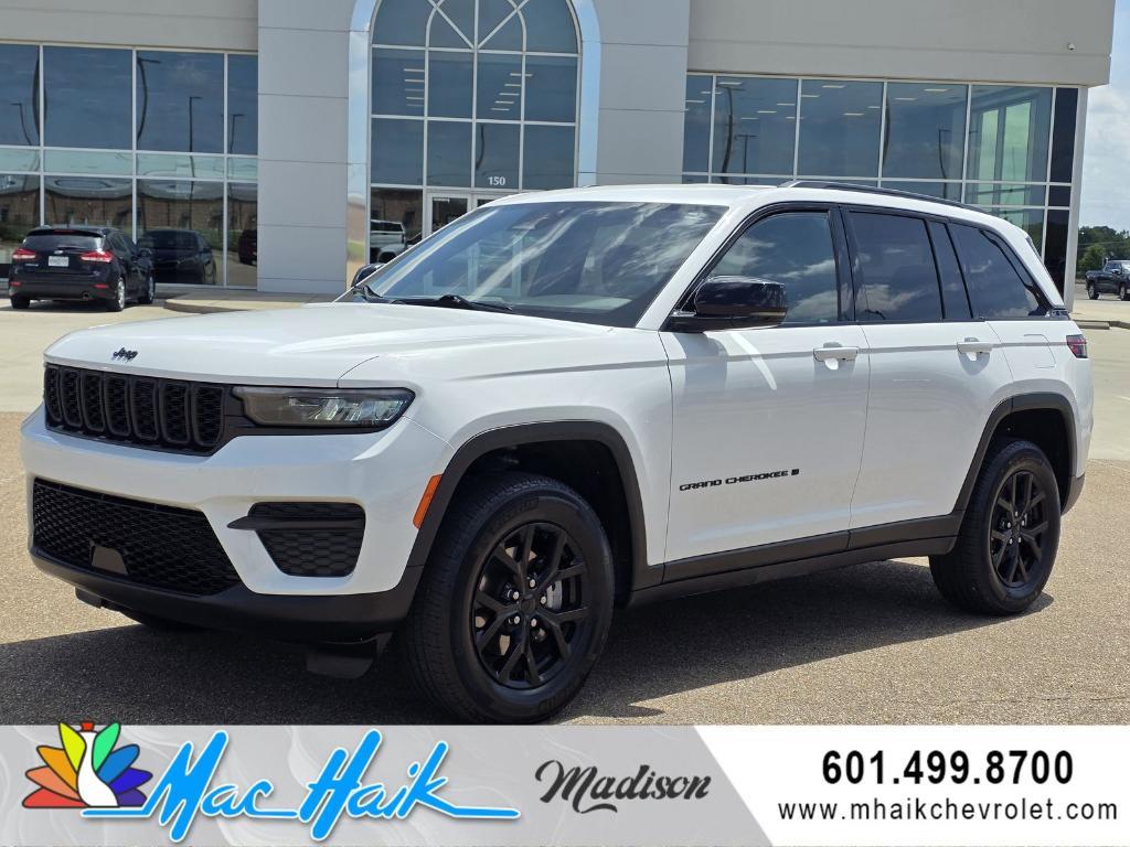 used 2024 Jeep Grand Cherokee car, priced at $28,730