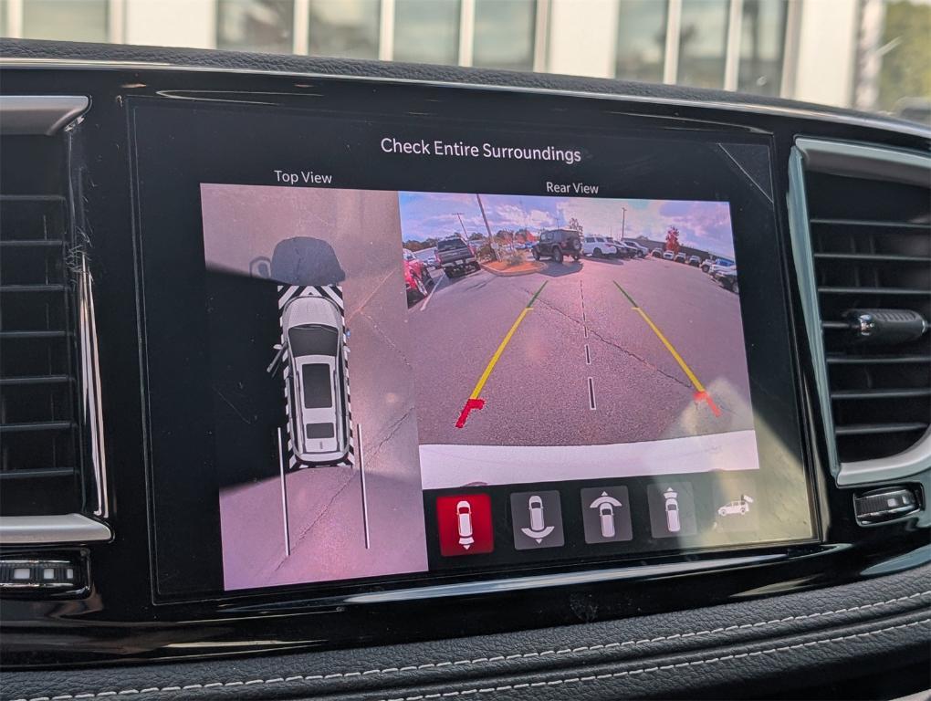 used 2024 Chrysler Pacifica car, priced at $29,876