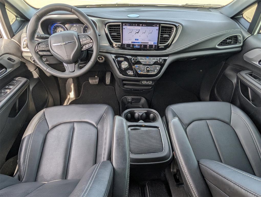used 2024 Chrysler Pacifica car, priced at $29,430