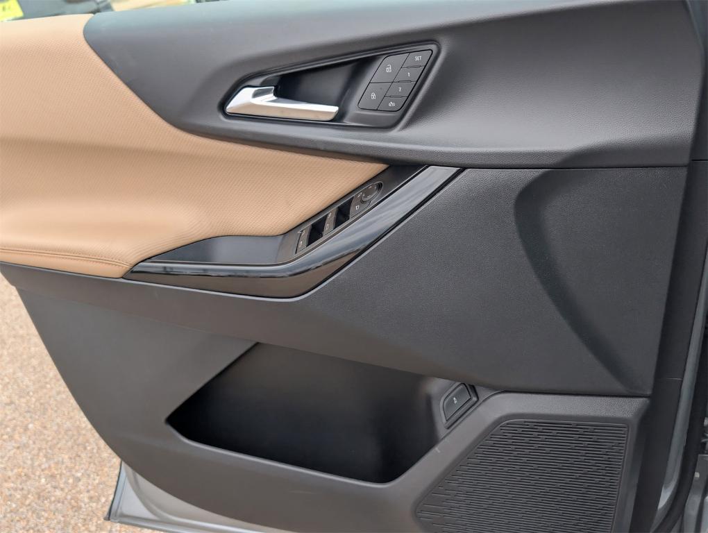 new 2026 Chevrolet Equinox car, priced at $35,432