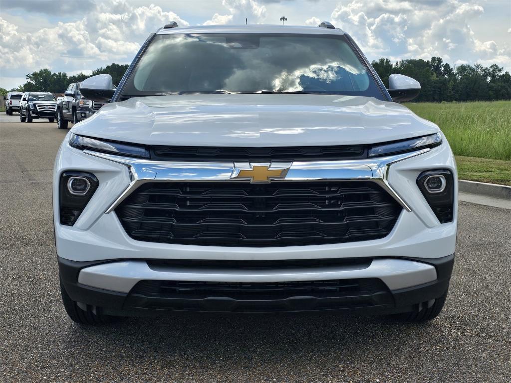 new 2026 Chevrolet TrailBlazer car, priced at $25,432