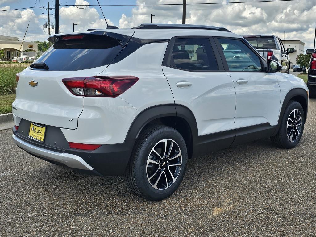 new 2026 Chevrolet TrailBlazer car, priced at $25,432