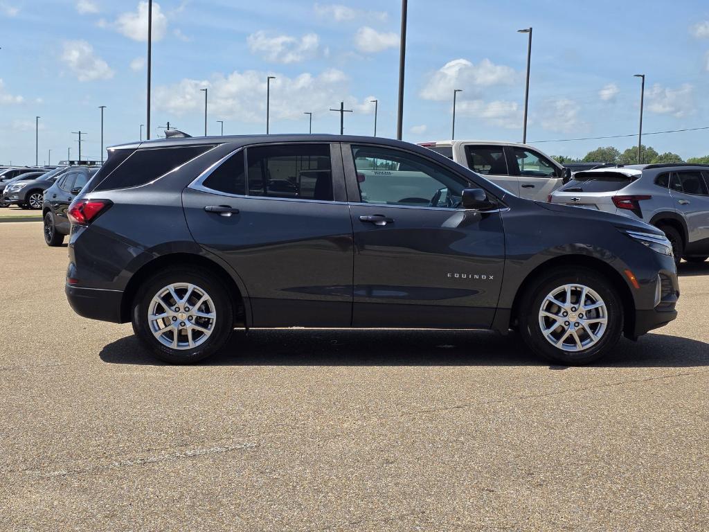 used 2023 Chevrolet Equinox car, priced at $19,765