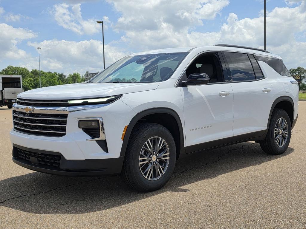 new 2026 Chevrolet Traverse car, priced at $40,654