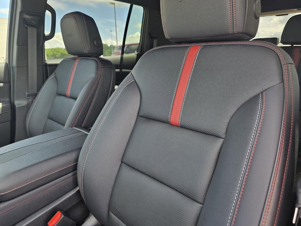 new 2026 Chevrolet Traverse car, priced at $56,543
