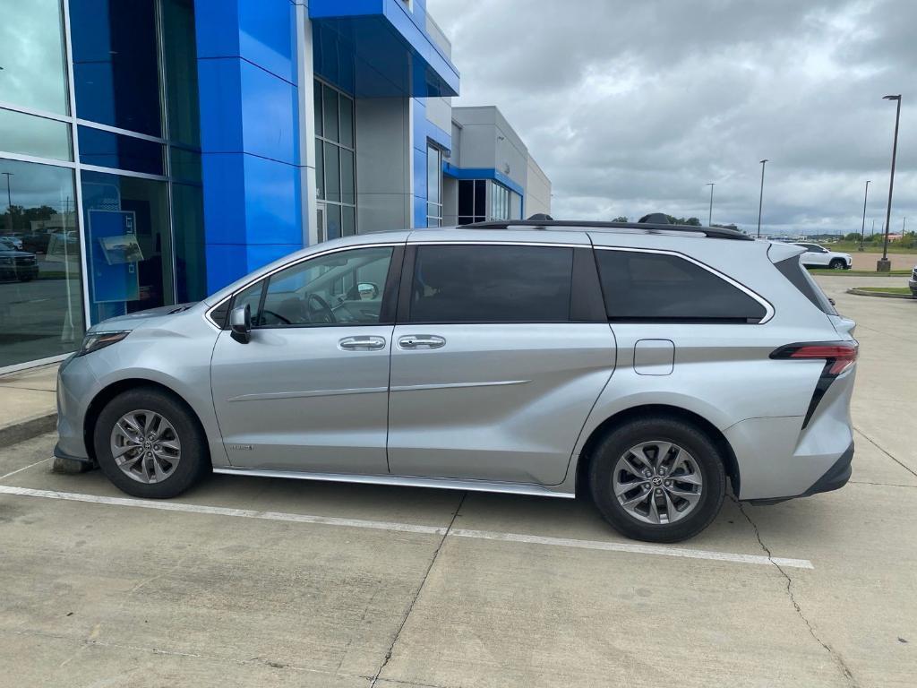 used 2021 Toyota Sienna car, priced at $31,432