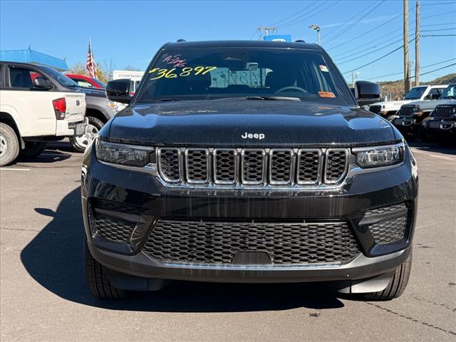 used 2025 Jeep Grand Cherokee car, priced at $42,587