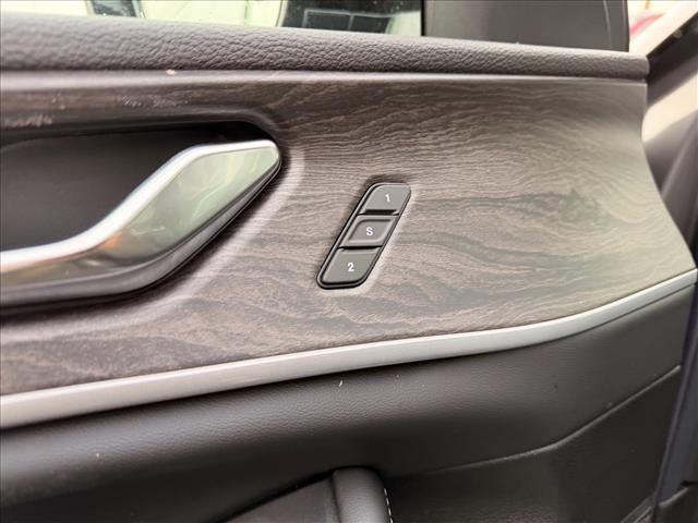 new 2025 Jeep Grand Cherokee car, priced at $52,846