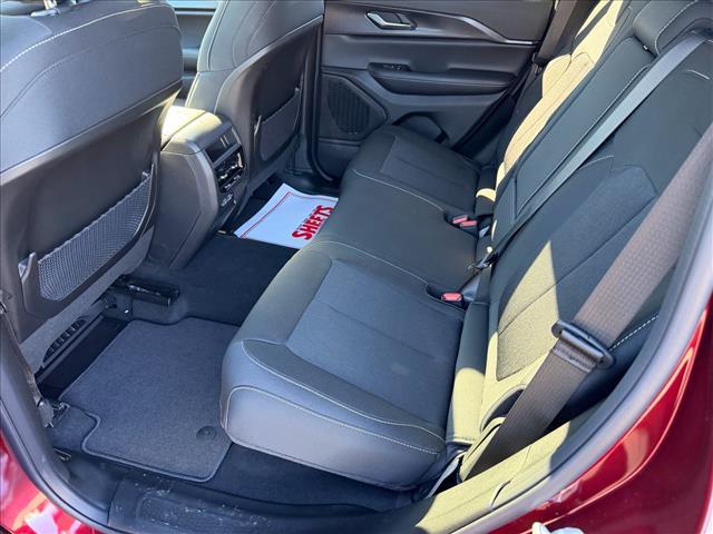 new 2026 Jeep Grand Cherokee car, priced at $43,638