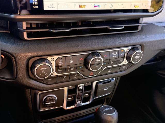 new 2025 Jeep Gladiator car, priced at $47,293