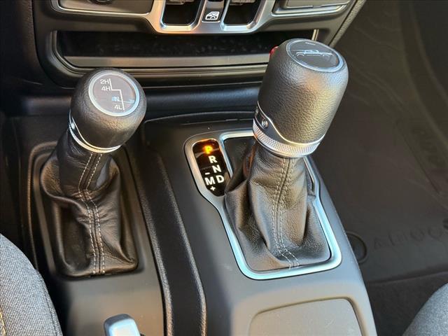 new 2025 Jeep Gladiator car, priced at $47,293