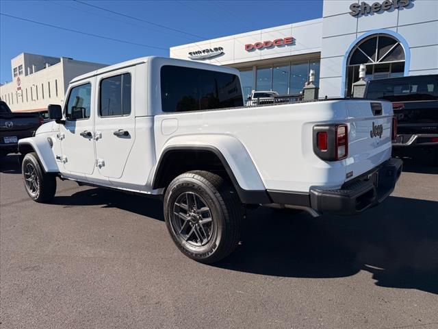 new 2025 Jeep Gladiator car, priced at $47,293