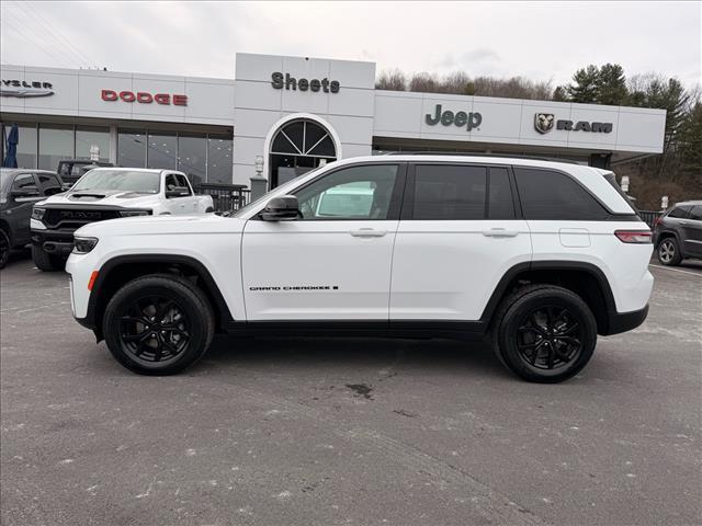 new 2026 Jeep Grand Cherokee car, priced at $44,997