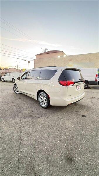 used 2017 Chrysler Pacifica car, priced at $10,995