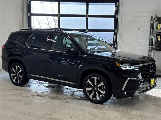 used 2023 Honda Pilot car, priced at $40,133