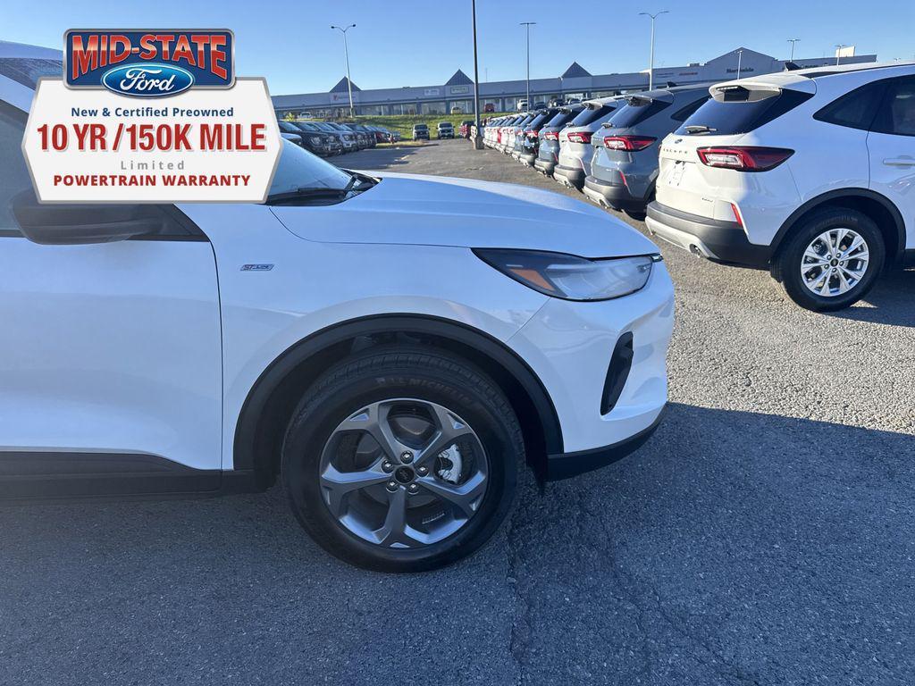 new 2026 Ford Escape car, priced at $31,999