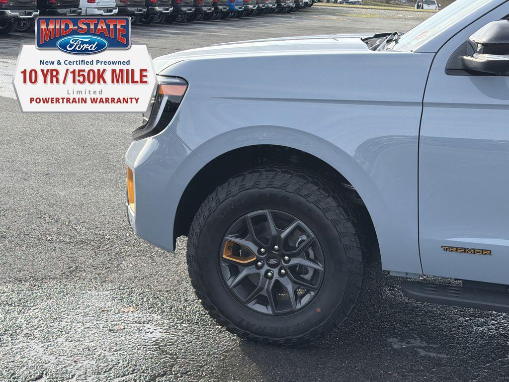 new 2025 Ford Expedition car, priced at $84,435