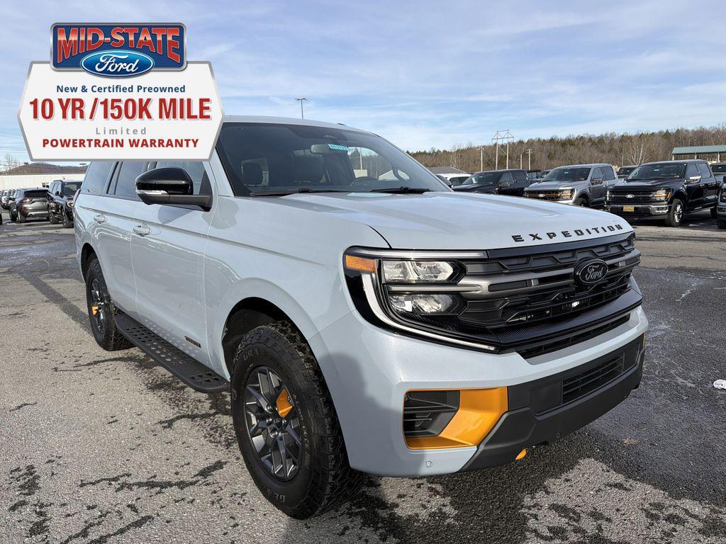 new 2025 Ford Expedition car, priced at $84,435