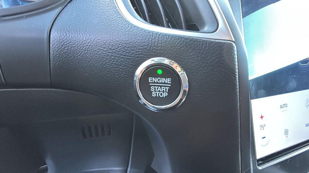 used 2024 Ford Edge car, priced at $26,577