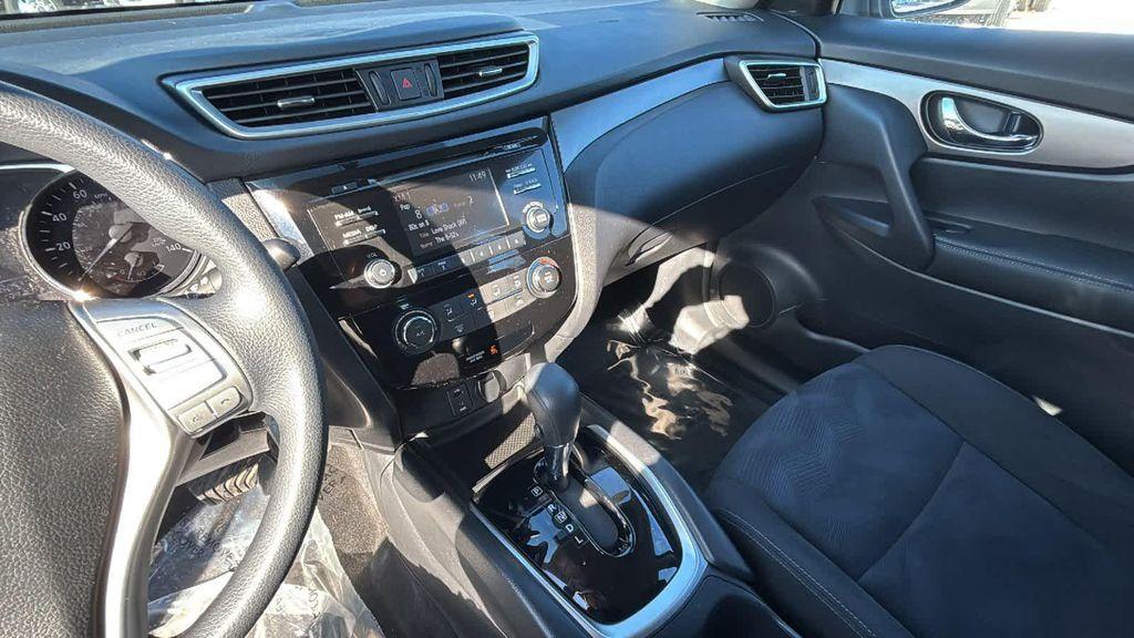 used 2015 Nissan Rogue car, priced at $13,577