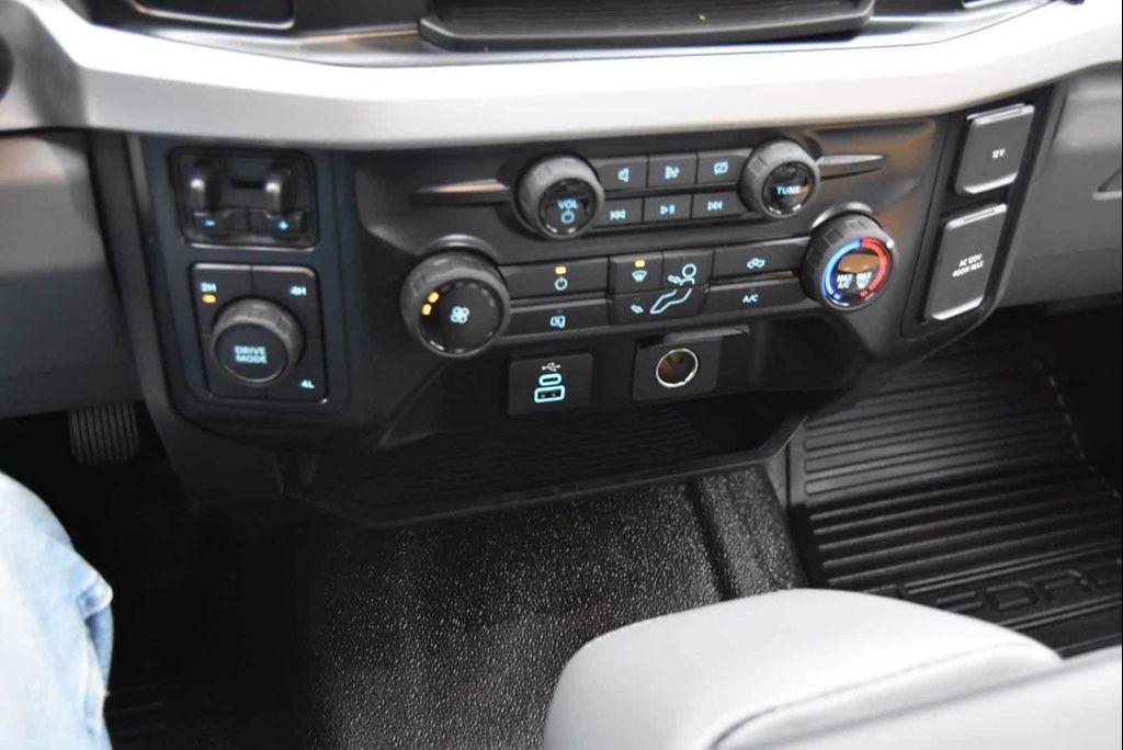 new 2024 Ford F-350 car, priced at $72,689