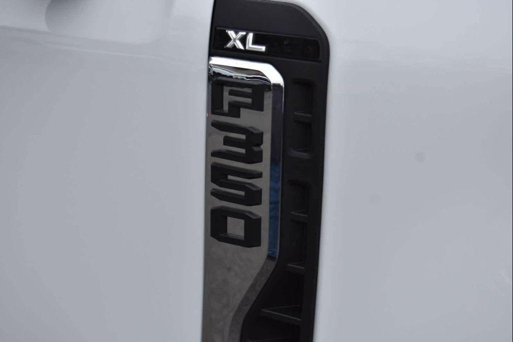 new 2024 Ford F-350 car, priced at $72,689