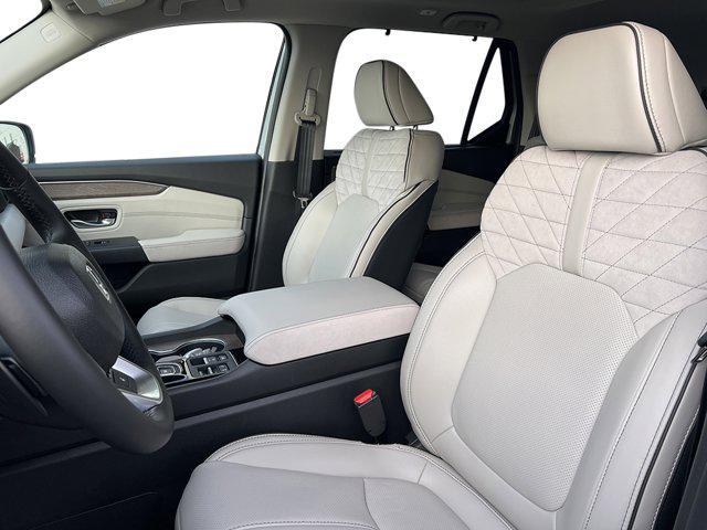 new 2026 Honda Pilot car, priced at $54,990