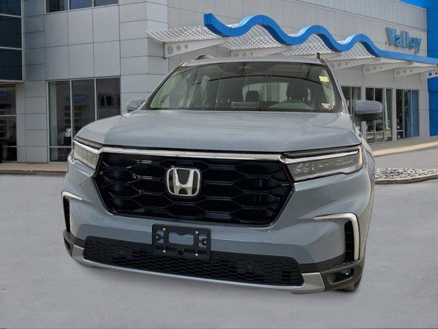 new 2025 Honda Pilot car, priced at $51,550