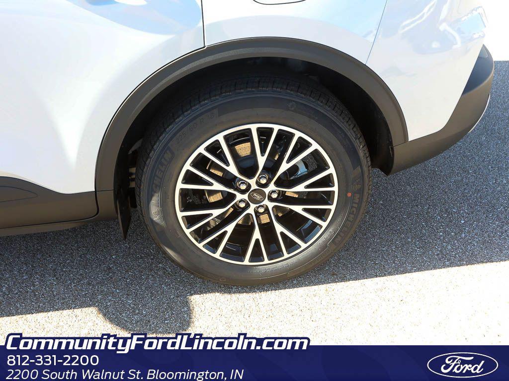 new 2026 Ford Escape PHEV car, priced at $35,528