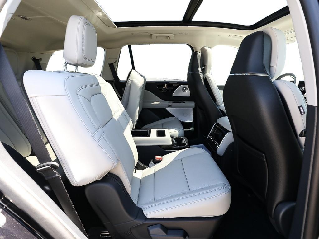 new 2026 Lincoln Aviator car, priced at $72,165