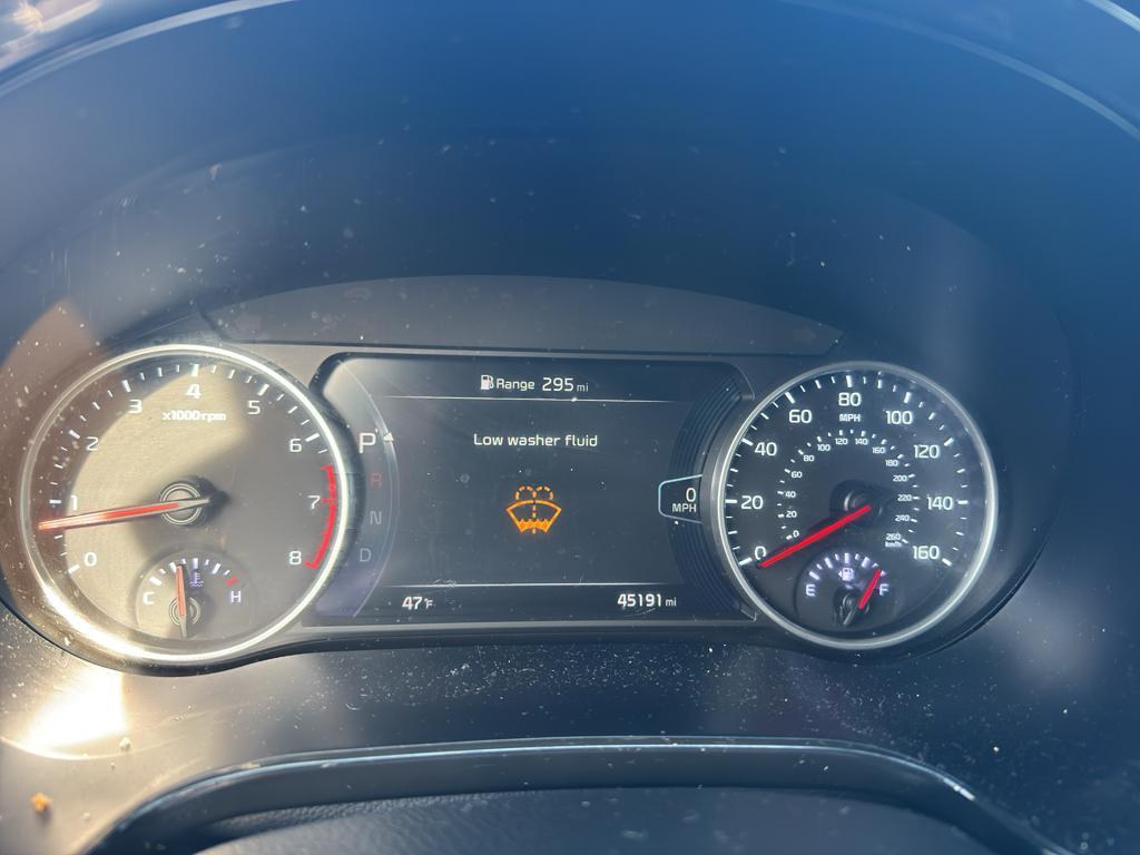 used 2023 Kia Seltos car