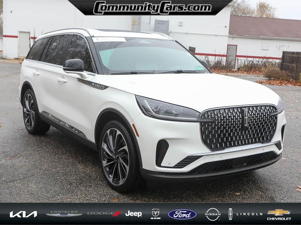 used 2025 Lincoln Aviator car