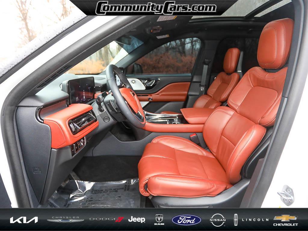 used 2025 Lincoln Aviator car