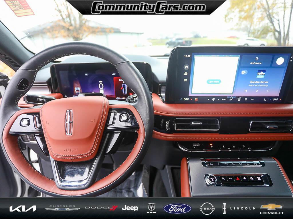 used 2025 Lincoln Aviator car