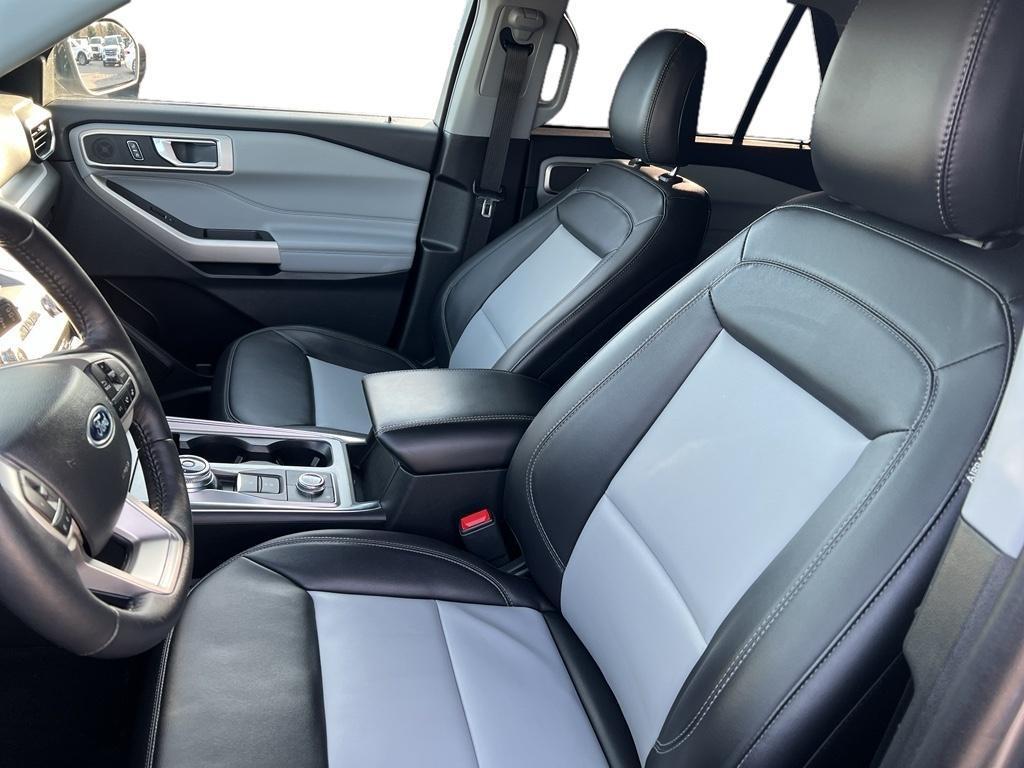 used 2023 Ford Explorer car