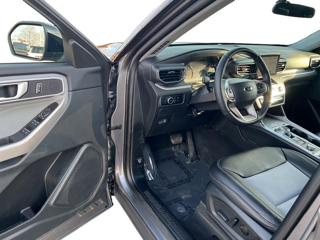 used 2023 Ford Explorer car