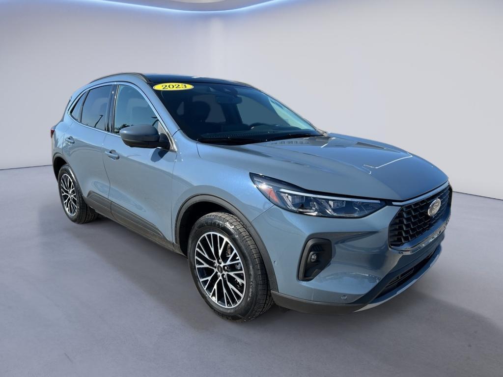 used 2023 Ford Escape PHEV car