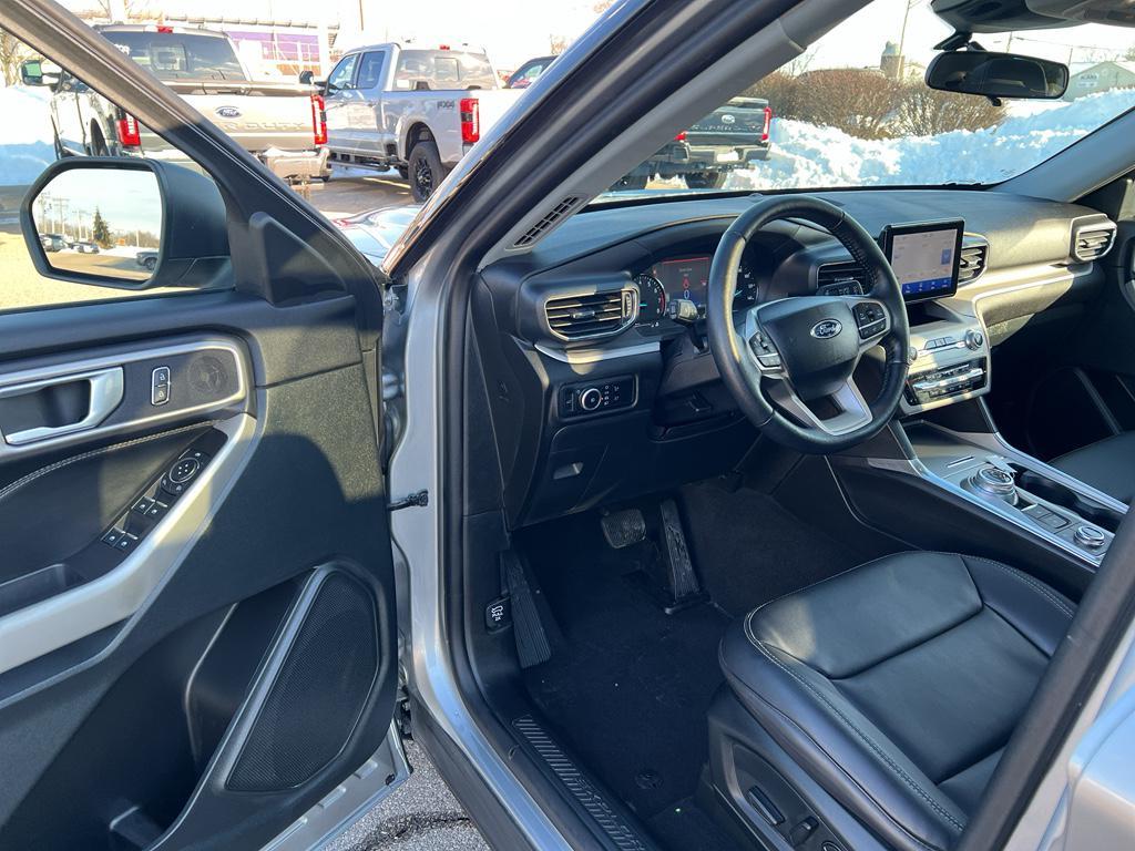 used 2023 Ford Explorer car